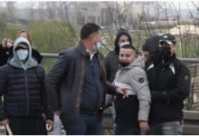 На народној грбачи! СНС батинаши са протеста у Шапцу седе у скупштини! На народној грбачи! СНС батинаши са протеста у Шапцу седе у скупштини!