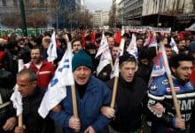 Два и по милиона Грка у штрајку! Ковид хистерија уништила туризам, цене скочиле Два и по милиона Грка у штрајку! Ковид хистерија уништила туризам, цене скочиле
