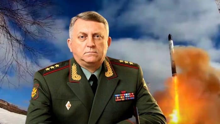 Генерал Каракајев О „САРМАТУ“: Може да носи више хиперсоничних бојевих главa (видео) Генерал Каракајев О „САРМАТУ“: Може да носи више хиперсоничних бојевих главa (видео)