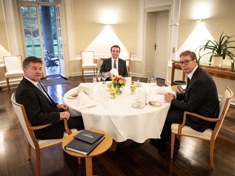 Неки ћемо да преживимо а неки ћете и да најебете Неки ћемо да преживимо а неки ћете и да најебете