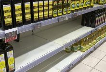 Инфлација у Италији – уље скоро немогуће наћи, а тамо где га има, кошта три пута више Инфлација у Италији – уље скоро немогуће наћи, а тамо где га има, кошта три пута више