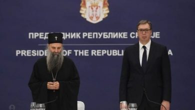 Не покушавај гњидо издајничка да своју велеиздају сакријеш иза цркве! Не покушавај гњидо издајничка да своју велеиздају сакријеш иза цркве!