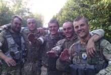 Око 16.000 украјинских војника опкољено, објављен снимак предаје Азоваца у Мариупољу (видео) Око 16.000 украјинских војника опкољено, објављен снимак предаје Азоваца у Мариупољу (видео)