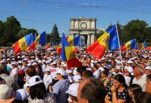 Протест у Молдавији због поскупљења: Лопови, не можемо да платимо рачуне! Протест у Молдавији због поскупљења: Лопови, не можемо да платимо рачуне!