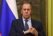 Сергеј Лавров каже да Русија нема намеру да прода НИС и да је пут у ЕУ којим Вучић води СРБ "пут самоунижења." Сергеј Лавров каже да Русија нема намеру да прода НИС и да је пут у ЕУ којим Вучић води СРБ "пут самоунижења."
