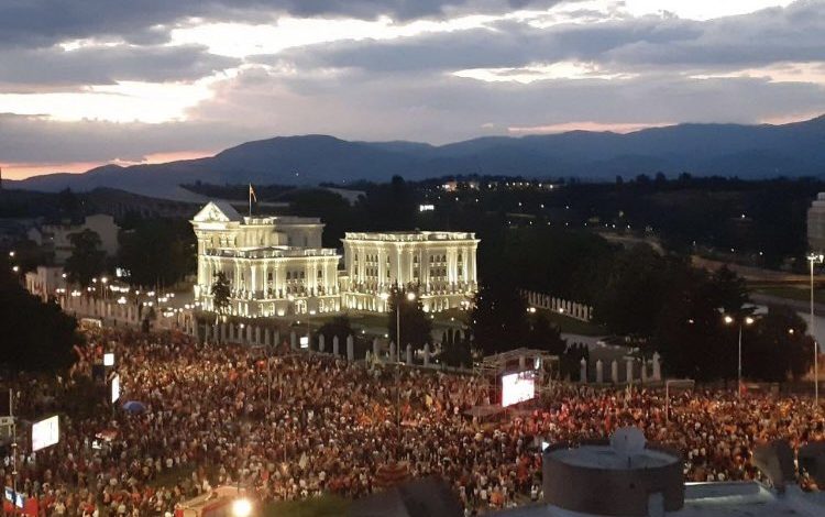 На улицама Скопља 70.000 противника бугаризације Македоније На улицама Скопља 70.000 противника бугаризације Македоније