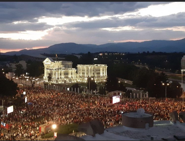 На улицама Скопља 70.000 противника бугаризације Македоније