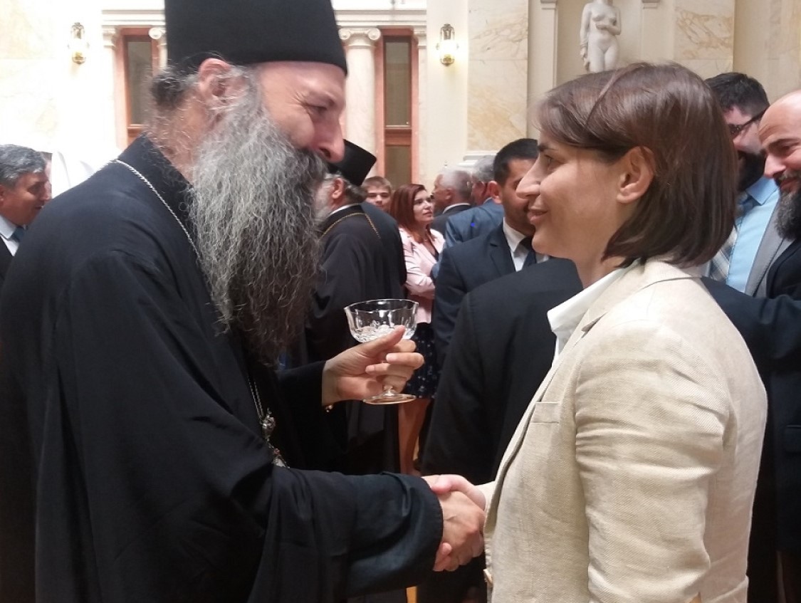 Ана Брнабић народним новцем купује ћутање Профитирија у везу Еуропрада 2022 Ана Брнабић народним новцем купује ћутање Профитирија у везу Еуропрада 2022