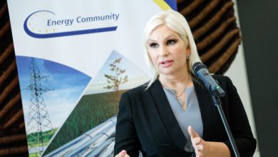 Ти се иначе у производњу струје разумеш као она чувена Марица у крив к.... Ти се иначе у производњу струје разумеш као она чувена Марица у крив к....
