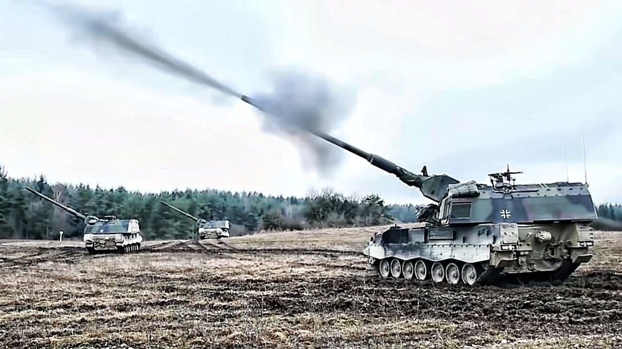 Немачки медији: Руска војска је дошла у посед немачких хаубица "ПзХ 2000" Немачки медији: Руска војска је дошла у посед немачких хаубица "ПзХ 2000"