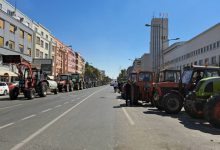 Трећи дан протеста пољопривредника у Новом Саду (видео) Трећи дан протеста пољопривредника у Новом Саду (видео)