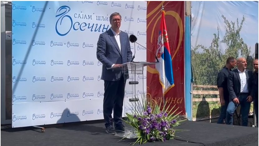 Вучић у Осечини о Kосову, из публике се чуло „издајниче“ (видео) Вучић у Осечини о Kосову, из публике се чуло „издајниче“ (видео)