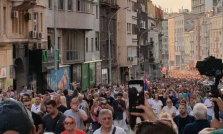 НЕМА ни слова о никад виђеној масовној Литији у режимским и окупационим медијима о Србији! (видео) НЕМА ни слова о никад виђеној масовној Литији у режимским и окупационим медијима о Србији! (видео)