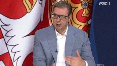 Милошевићу ниси за црно испод нокта а од Тадића си дефинитивно већи издајник! Милошевићу ниси за црно испод нокта а од Тадића си дефинитивно већи издајник!