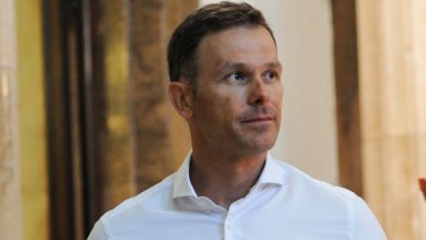 Колики ти је спољно-трговински дефицит у исто време, велики стручњаче? Колики ти је спољно-трговински дефицит у исто време, велики стручњаче?
