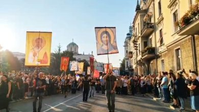 На Литији у Београду налази се огромна маса народа! (видео) На Литији у Београду налази се огромна маса народа! (видео)