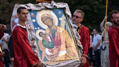 600м дуга застава Србије и Русије у литији центром Београда! (видео, фото) 600м дуга застава Србије и Русије у литији центром Београда! (видео, фото)