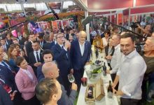 Те твоје приватне винске трипове да платиш из свог џепа! Те твоје приватне винске трипове да платиш из свог џепа!