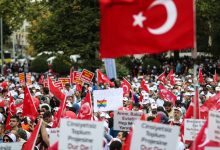 У Истанбулу масован протест Турака који траже забрану рада ЛГБТ организација У Истанбулу масован протест Турака који траже забрану рада ЛГБТ организација