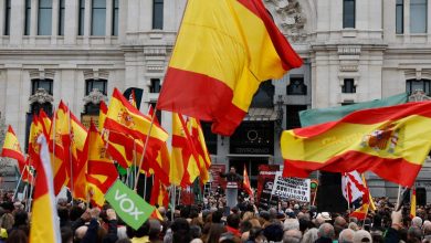 Масовни протести у Риму и Мадриду против НАТО и санкција Русији (видео) Масовни протести у Риму и Мадриду против НАТО и санкција Русији (видео)