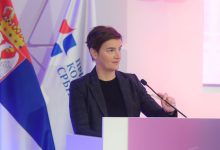 Ову под хитно укачити на клоуд и упалити јој микро-интелигенцију! Ову под хитно укачити на клоуд и упалити јој микро-интелигенцију!