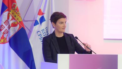 Ову под хитно укачити на клоуд и упалити јој микро-интелигенцију! Ову под хитно укачити на клоуд и упалити јој микро-интелигенцију!