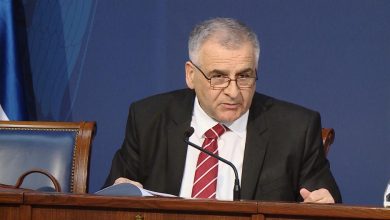 Теби Ковачевићу и тој "статистичкој екипи" ЗАБРАНИТИ бављење државним пословима и прилаз државним институцијама Теби Ковачевићу и тој "статистичкој екипи" ЗАБРАНИТИ бављење државним пословима и прилаз државним институцијама
