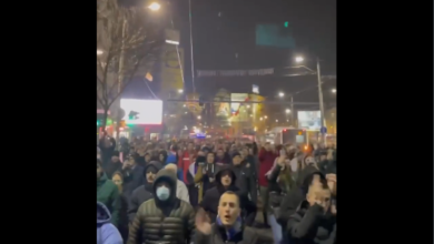 Доћи ће теби Вучићу Косовска Митровица на Топчидер! (видео) Доћи ће теби Вучићу Косовска Митровица на Топчидер! (видео)