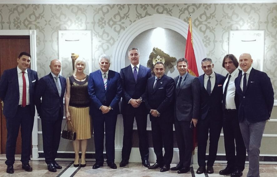 Напредна фукара дан почела нападом на Србе са КиМ, праве народно јединство (видео) Напредна фукара дан почела нападом на Србе са КиМ, праве народно јединство (видео)