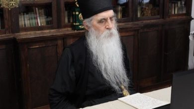 Само је једно зло веће од Вучића у Србији а то си ти Буловићу! Само је једно зло веће од Вучића у Србији а то си ти Буловићу!