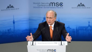 Лупеташ небулозе јер ви за годину дана нећете имати привреду! Лупеташ небулозе јер ви за годину дана нећете имати привреду!
