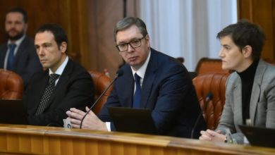 Напредна издајничка фукара да престани да драми и глумата! Напредна издајничка фукара да престани да драми и глумата!