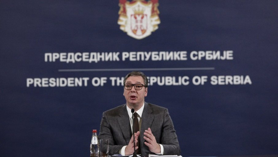 Ти јеси војник али НАТО пакта и МИ6 смрадино издајничка!