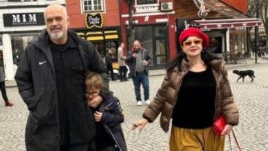 Еди Рама само мирис кокаина може да осети у њушци! Еди Рама само мирис кокаина може да осети у њушци!