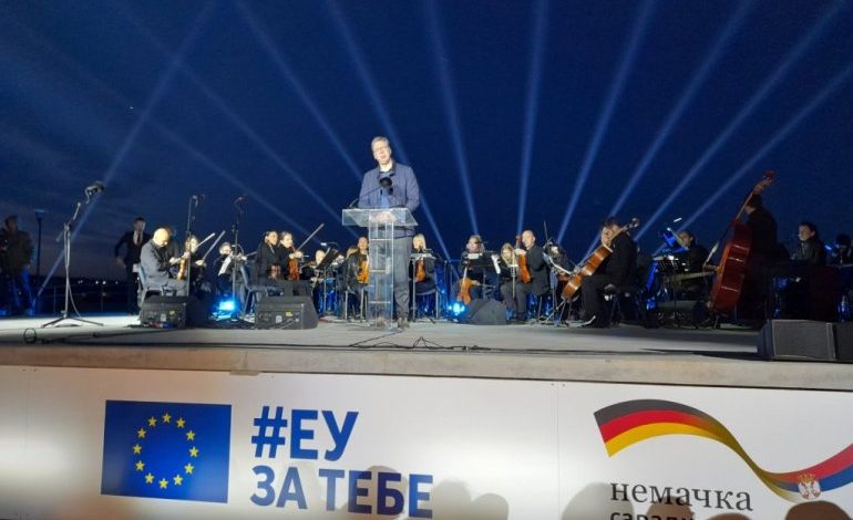 Напредни ИДИОТИ обновили тврђаву османлијских злочинаца и од тога направили промоцију Немачке и ЕУ Напредни ИДИОТИ обновили тврђаву османлијских злочинаца и од тога направили промоцију Немачке и ЕУ