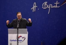 Вучић, СНС и СПС су отворени непријатељи српских државних и националних интереса! Вучић, СНС и СПС су отворени непријатељи српских државних и националних интереса!