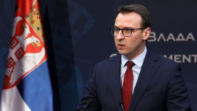 Шиптарски терор је директна последица ваше издајничке политике! Шиптарски терор је директна последица ваше издајничке политике!
