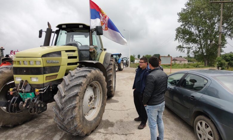 Ратари најавили потпуну блокаду Краљева Ратари најавили потпуну блокаду Краљева
