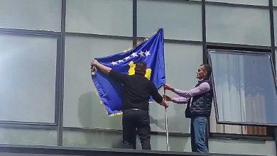 ИСТОРИЈА ВЕЛЕИЗДАЈЕ! Погледајте како је Вучић шиптарима предао Косовску Митровицу и читав север Космета (видео) ИСТОРИЈА ВЕЛЕИЗДАЈЕ! Погледајте како је Вучић шиптарима предао Косовску Митровицу и читав север Космета (видео)