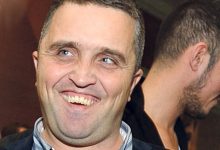 Вучићевић народу: Магарци! Пијана и дрогирана руљо (видео) Вучићевић народу: Магарци! Пијана и дрогирана руљо (видео)