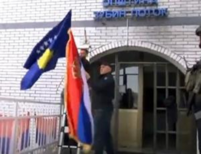 Вучић, СНС и СПС су отворени непријатељи српских државних и националних интереса! Вучић, СНС и СПС су отворени непријатељи српских државних и националних интереса!
