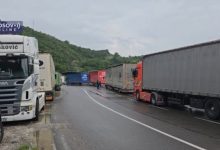 Јариње: Пети дан блокаде уласка камиона са српском робом на КиМ Јариње: Пети дан блокаде уласка камиона са српском робом на КиМ