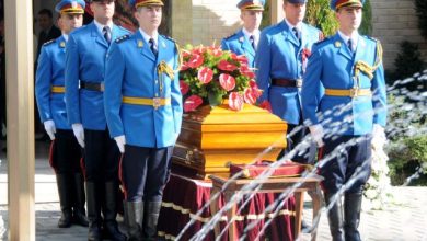 ОТАЏБИНА: Само одлазак диктатора Вучића може да спаси српски народ и КиМ ОТАЏБИНА: Само одлазак диктатора Вучића може да спаси српски народ и КиМ