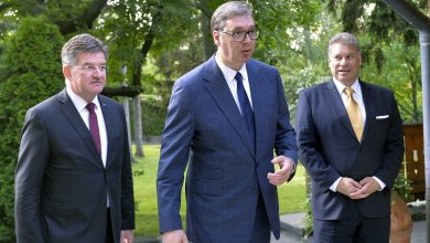 Томашевић: Лајчак и Ескобар управљају Вучићем и Србијом Томашевић: Лајчак и Ескобар управљају Вучићем и Србијом