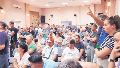 Хајдуково тражи да се хитно реши проблем са наоружаним мигрантима Хајдуково тражи да се хитно реши проблем са наоружаним мигрантима