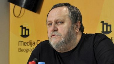 Милован Бркић у притвору изложен тортури нарко-режима Александра Вучића Милован Бркић у притвору изложен тортури нарко-режима Александра Вучића