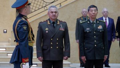 Кинески министар одбране Ли Шангфу започео шестодневну посету Русији и Белорусији Кинески министар одбране Ли Шангфу започео шестодневну посету Русији и Белорусији