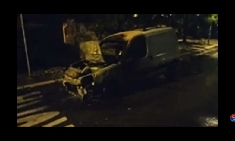Mонаху Антонију запалили ауто у Београду након литије! (видео) Mонаху Антонију запалили ауто у Београду након литије! (видео)