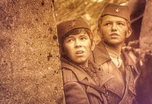 Пионири малени, ми смо војска права, сваког дана растемо ко зелена трава...