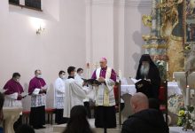 Позив СПЦ и Влади Србије: Разрешите епископа славонског Јована свих дужности везаних за Јасеновац и геноцид над Србима у НДХ Позив СПЦ и Влади Србије: Разрешите епископа славонског Јована свих дужности везаних за Јасеновац и геноцид над Србима у НДХ